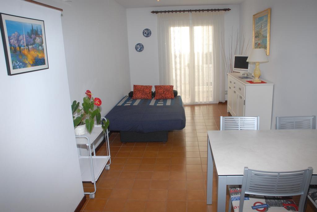 Apartaments Bonaventura 7 Sitges Buitenkant foto
